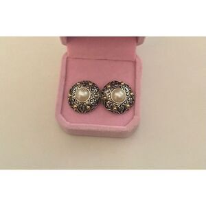 New~Elegant Two-Tone Bead Design Mabe Pearl Button Earrimgs